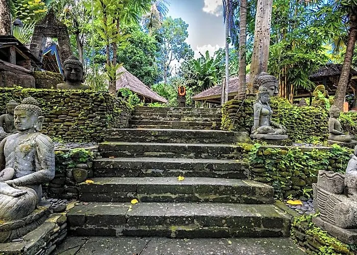 فندق Taman Nauli Boutique 3*